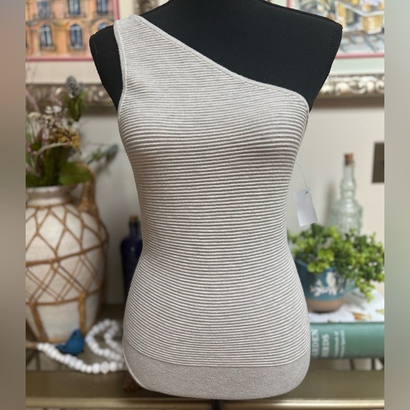 ABERCROMBIE & FITCH ONE SHOULDER RIBBED KNIT BEIGE THONG STYLE BODYSUIT SZ M - Picture 1 of 11